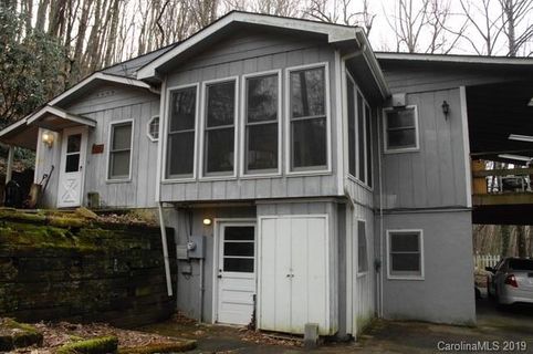 501 Apple Tree Court