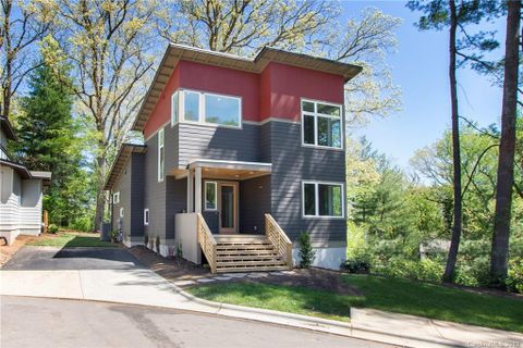 7 Mauricet Lane