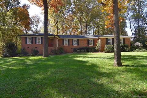 2218 Deerwood Place
