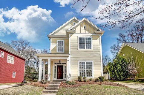 1212 Rising Oak Drive