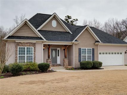908 Gold Finch Circle