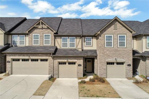 1409 Calum Way 66