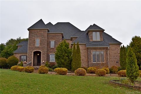 183 Riverchase Lane