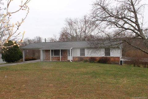 404 Silver Loop Drive