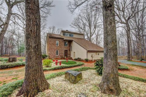 106 Marianna Circle sold home in Edgewood Acres, Wingate, NC