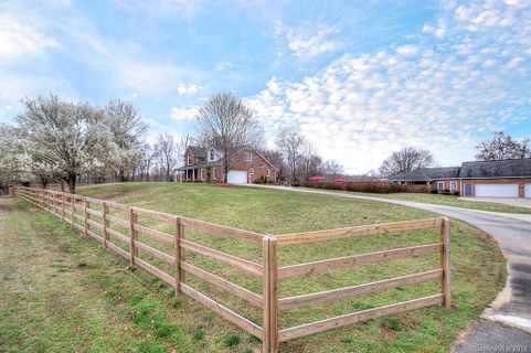 1125 Saddle Drive