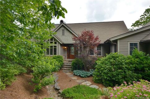 1127 W Rochester Drive sold home in Cedar Hill, Cashiers, NC