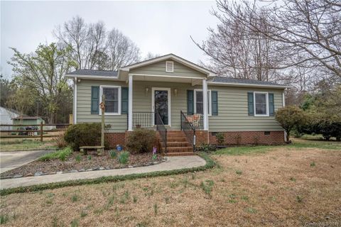 611 Westway Drive sold home in Crestview, Gastonia, NC