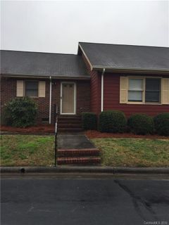 1300 Larchmont Place 503