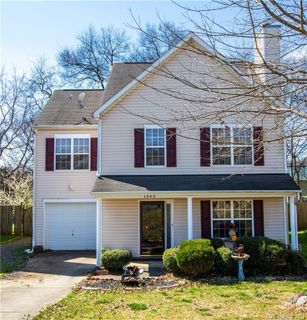 1542 Nw Kindred Circle