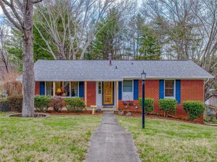 14 Summit Drive