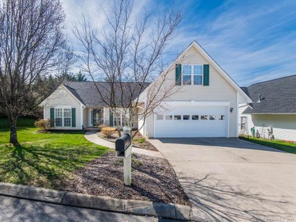 11 Forest Berry Road