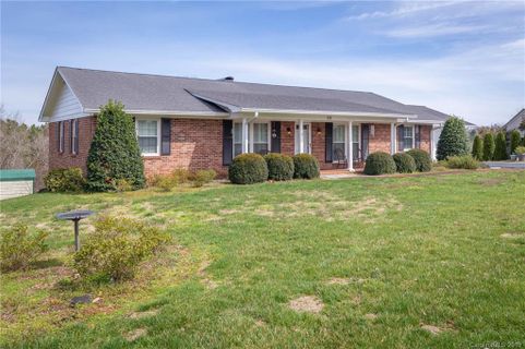 105 Grandview Court