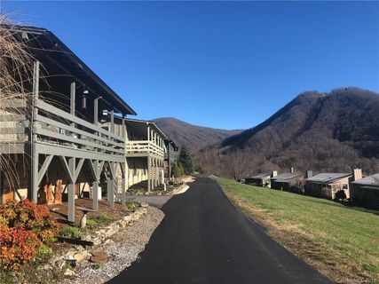66 Sapphire Lane 65