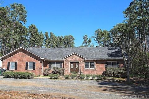 6215 Cory Bret Lane sold home in Whispering Woods, Charlotte, NC