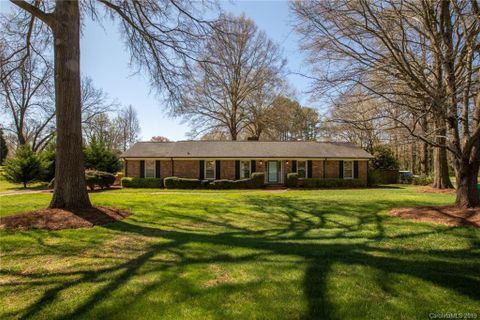 8935 Wedgewood Drive