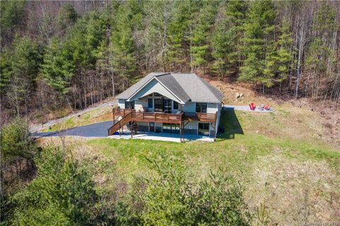 50 Placid Knoll Drive sold home in Stonegate Estates, Waynesville, NC
