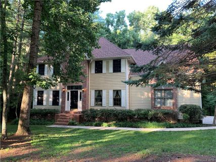4 Coventry Woods Drive sold home in Coventry Woods, Arden, NC