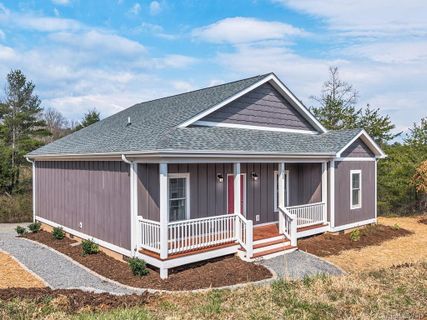 103 Spicewood Road sold home in Spicewood, Weaverville, NC