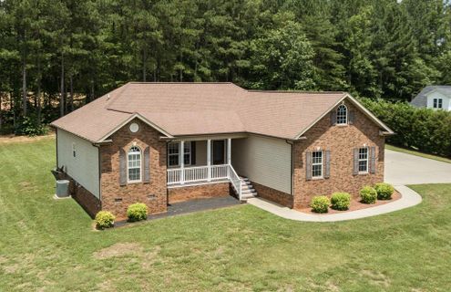 7676 Church Road sold home in Windsor Pointe, Taylorsville, NC