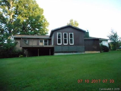 1410 Goat Farm St sold home in Castle Hills, Hickory, NC