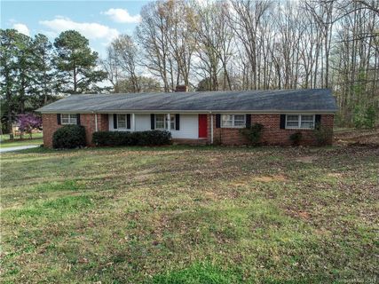 124 Greendale Drive sold home in Rollingwood, Mount Holly, NC