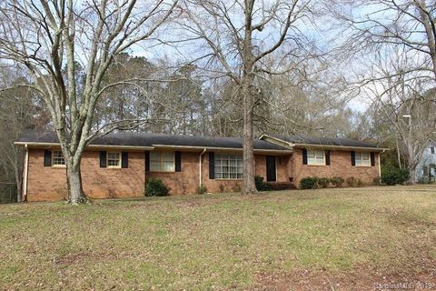 101 Charlestown Place sold home in OLDE TOWNE ESTATES, Wadesboro, NC