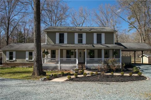 7611 Surry Lane