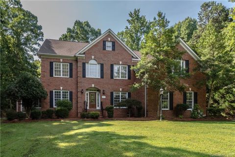 4425 Glen Oaks Drive