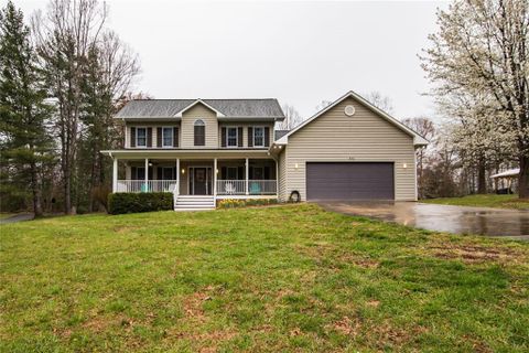 481 Colony Drive sold home in Lynwoode, North Wilkesboro, NC