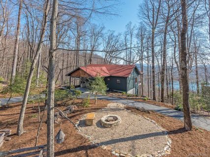 600 Tanglewood Lane