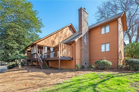 24 Village Drive sold home in Racquet Club Village, Asheville, NC