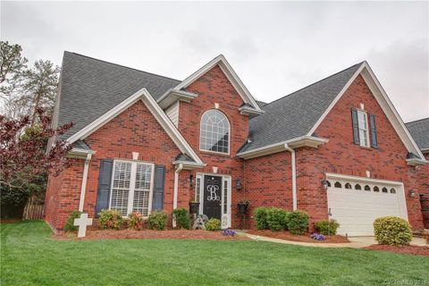 2521 Firethorn Court