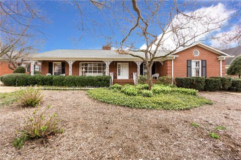 919 Greentree Drive