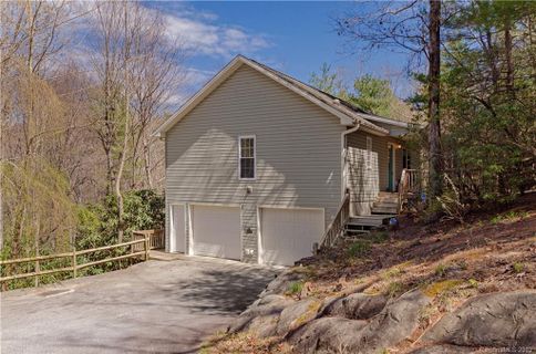 5 Rawlings Run sold home in Edgewood, Flat Rock, NC