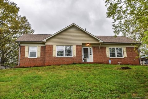 2411 Cliffside Drive