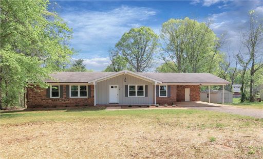 119 W Meadowview Drive
