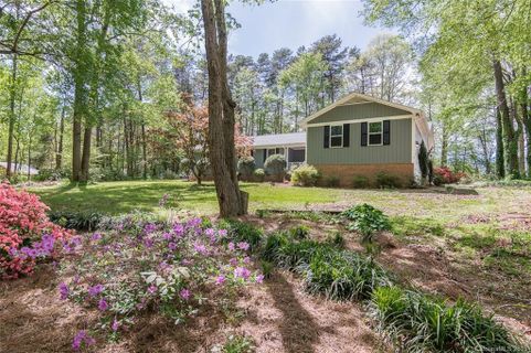 320 Regency Road