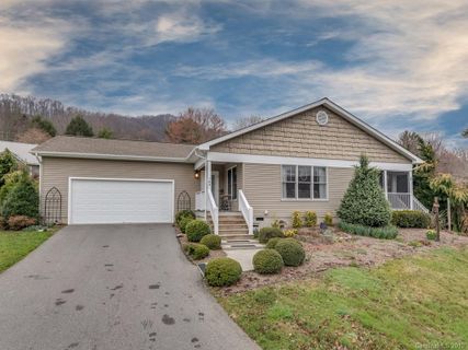 84 Cottage Loop sold home in Cottage Homes of Cypress Meadows, Waynesville, NC