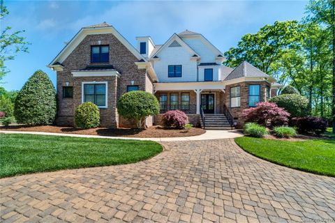 9004 Woodhall Lake Drive