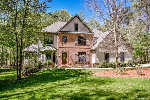 211 Grandview Drive sold home in Glen Ridge, Statesville, NC