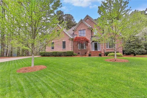200 Cove Creek Loop