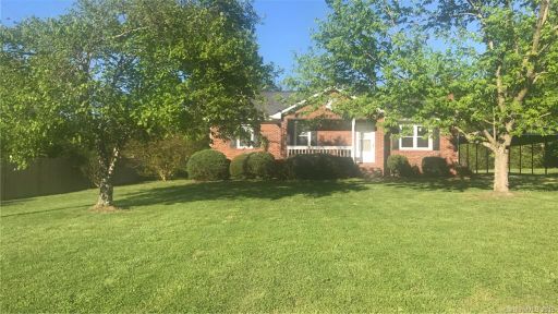903 Edgehill Drive