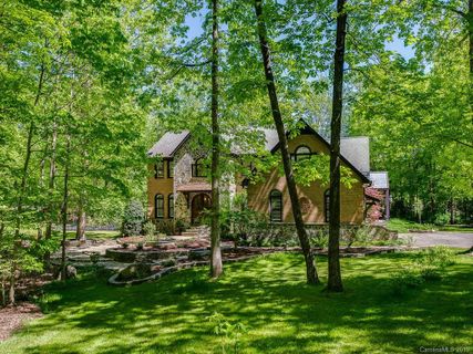 2140 Greenbrook Parkway sold home in Providence Woods South, Matthews, NC