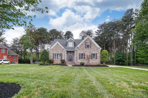 5253 Ridge Lane Circle sold home in Paramount Shores, Sherrills Ford, NC