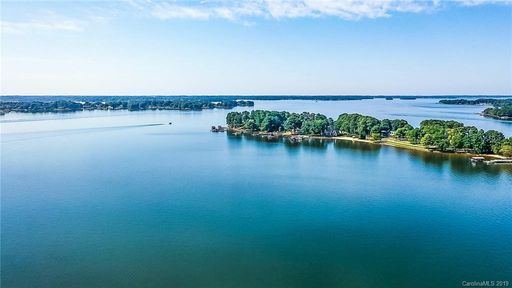 256 Shoreline Loop