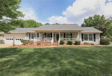 136 Eastwood Drive sold home in Broadwood Acres, Statesville, NC