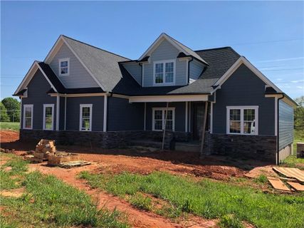 935 Oak Ridge Farms Circle sold home in Oak Ridge Farms, Newton, NC
