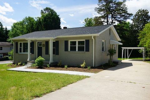 384 20th Avenue sold home in J G Huffman, Hickory, NC