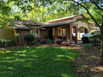 823 Coventry Lane sold home in Berkshires Mark, Statesville, NC